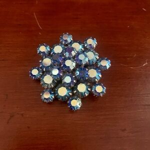 Vintage Signed Weiss Blue Aurora Borealis Rhinestone Cluster Statement brooch